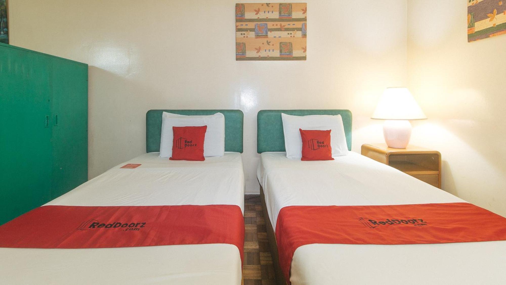 Reddoorz At Broadway Court Apartelle Quezon City Kültér fotó