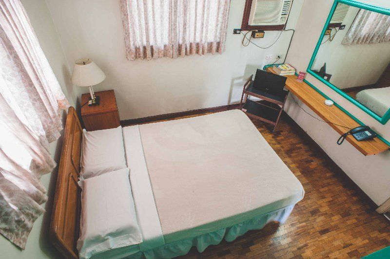 Reddoorz At Broadway Court Apartelle Quezon City Kültér fotó
